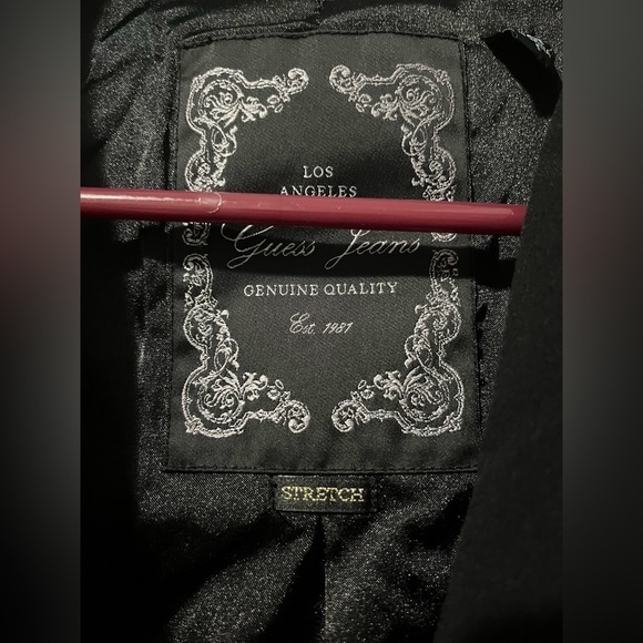 Guess: Classic  Black Blazer - Picture 4 of 4